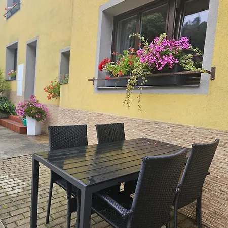 Pension-restaurace Lugano Gæstehus Hřensko