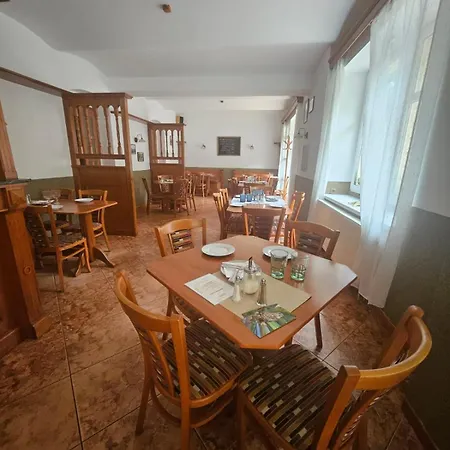 Gæstehus Pension-restaurace Lugano Hřensko