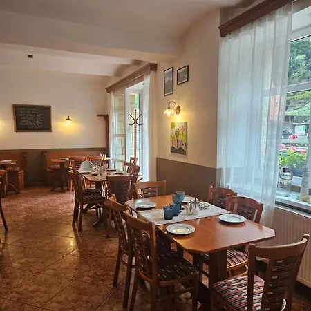 Pension-restaurace Lugano Gæstehus 2*