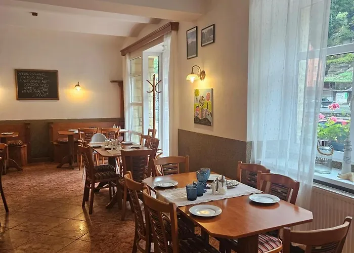 Pension-restaurace Lugano ゲストハウス 2*